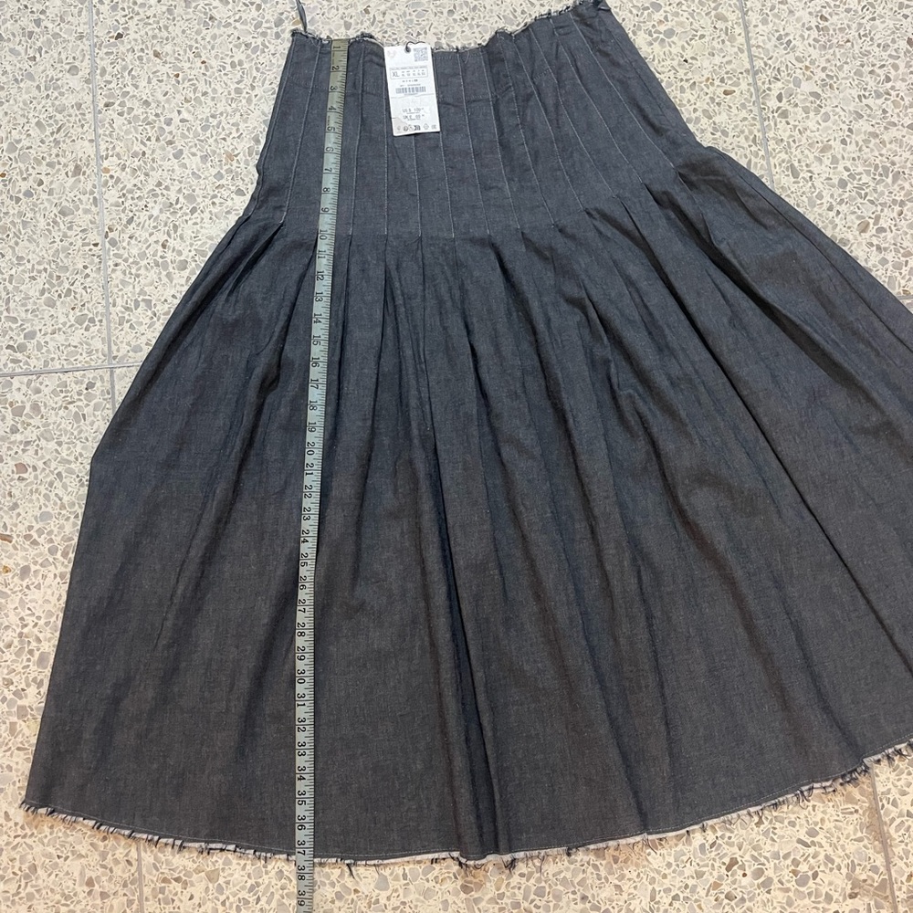 COPY - pleated Midi Skirt ZW Collection